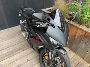 Bulle fumée noire CBR650R Honda